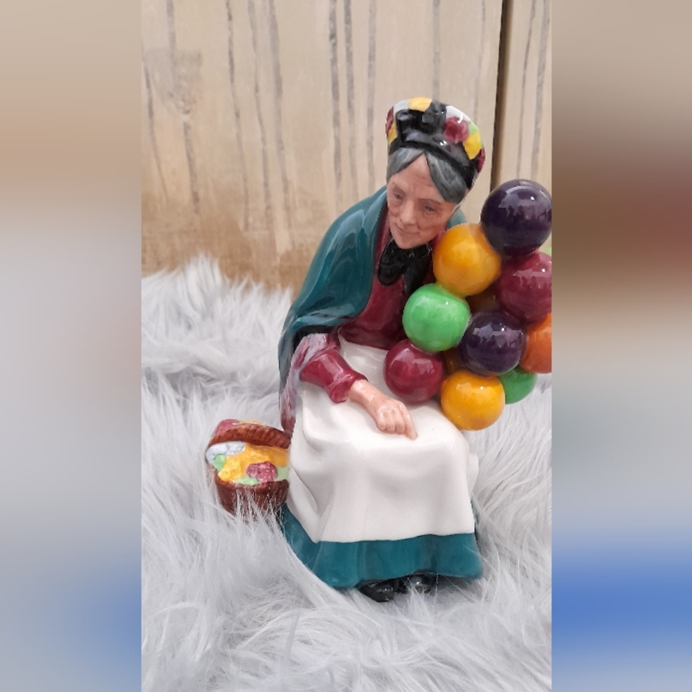 Royal Doulton " The old balloon Seller "